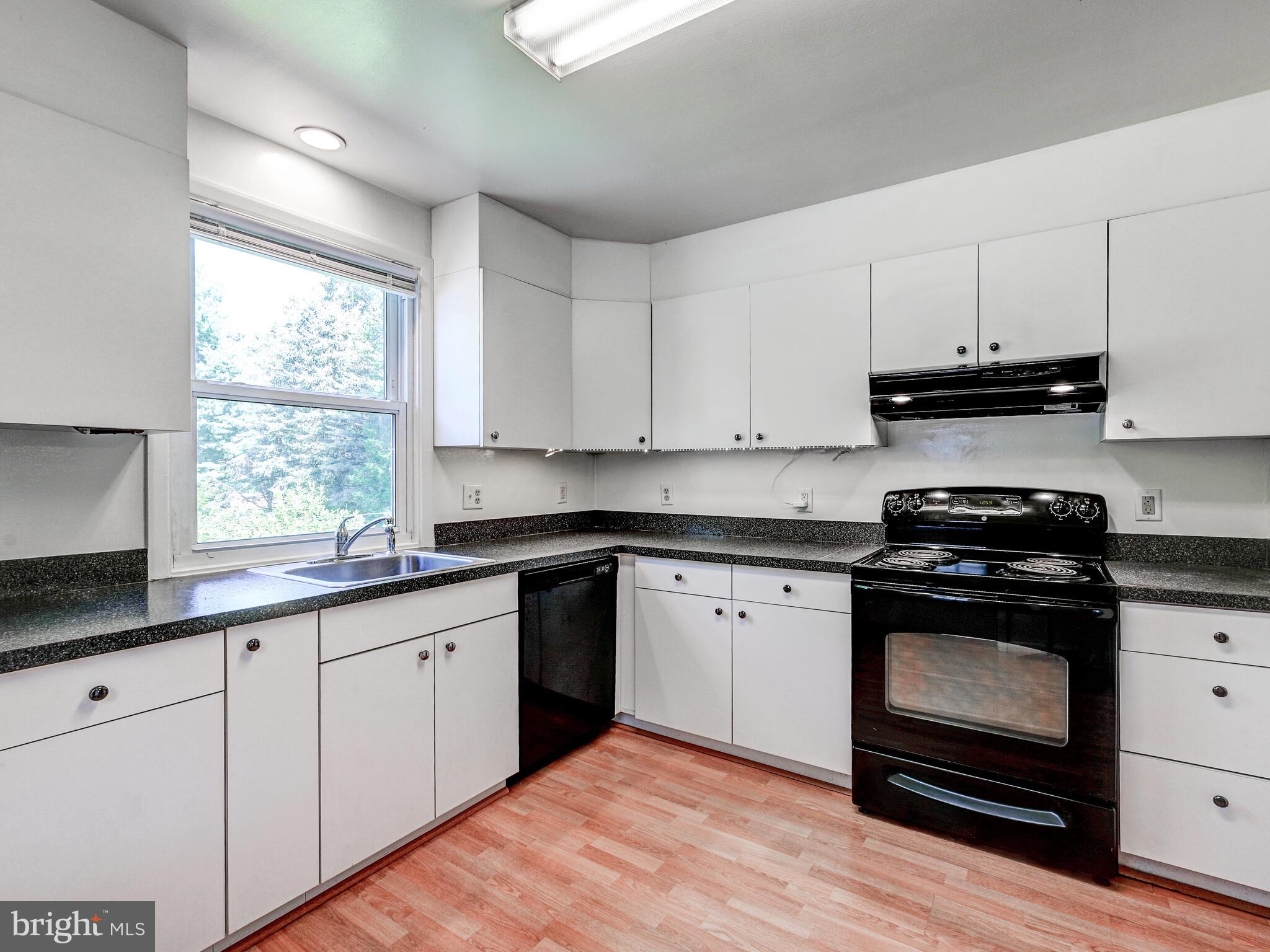 1704 Broadway Road Lutherville-Timonium, MD 21093 - Photo 10 of 29