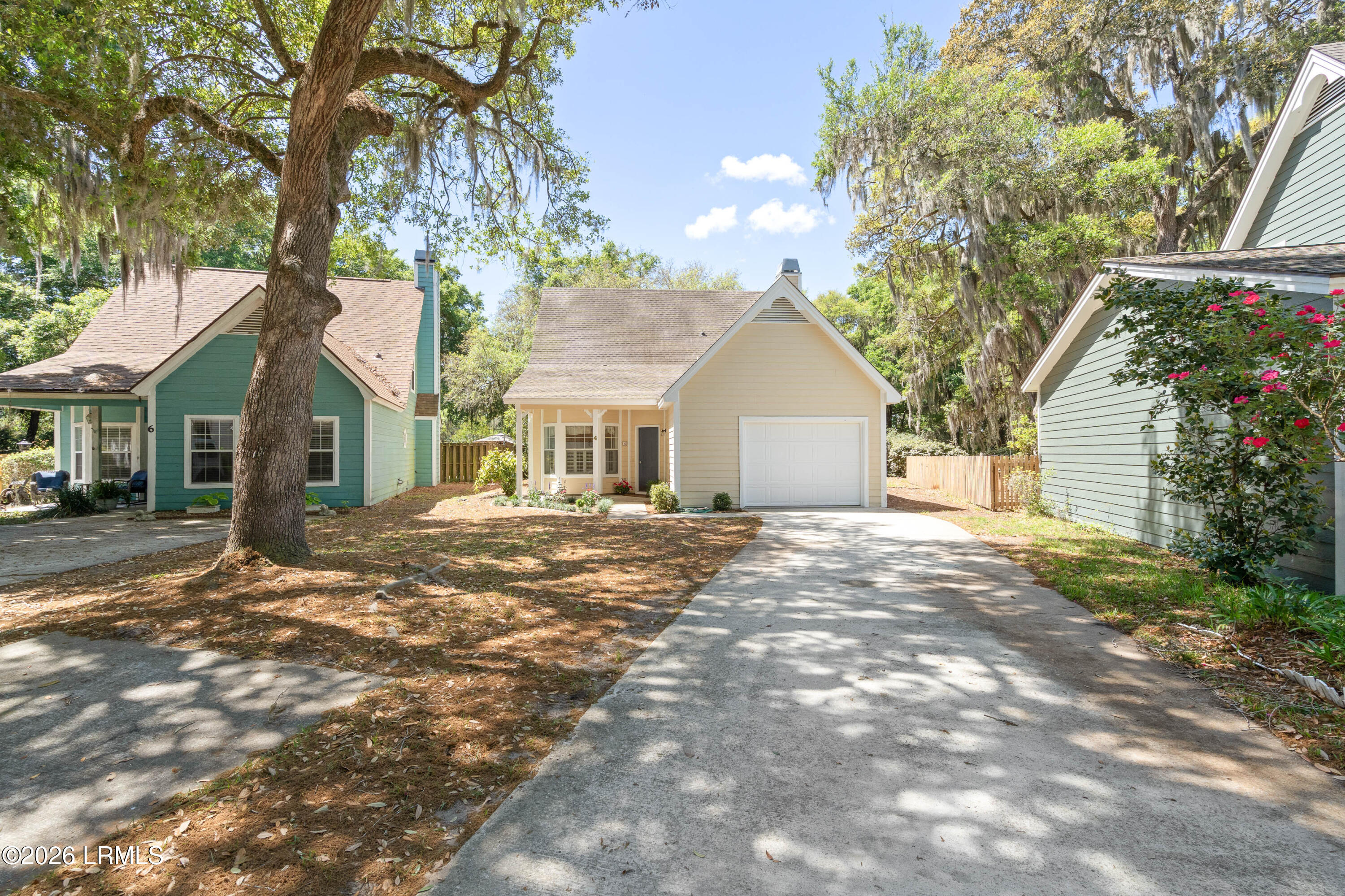 4 Mariners Court Port Royal, SC 29935 - Photo 3 of 26 4 Mariners Ct-3