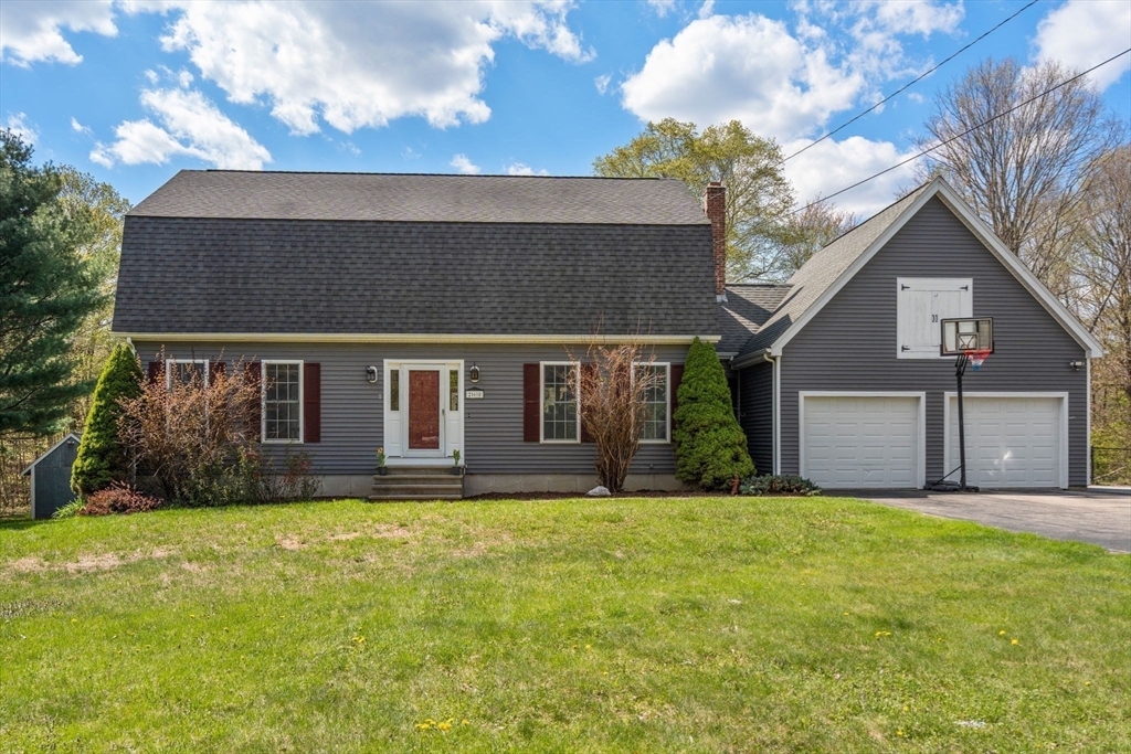 260 Holland Road Sturbridge, MA 01518 - Photo 4 of 38 Gallery Image 4