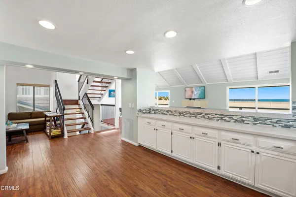 $3,295,000 | 3371 Ocean Drive, Oxnard, CA 93035