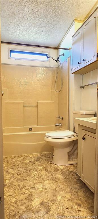 1601 Highway 441, Unit 3 Okeechobee, FL 34974 - Photo 9 of 17 a bathroom with a sink toilet and shower