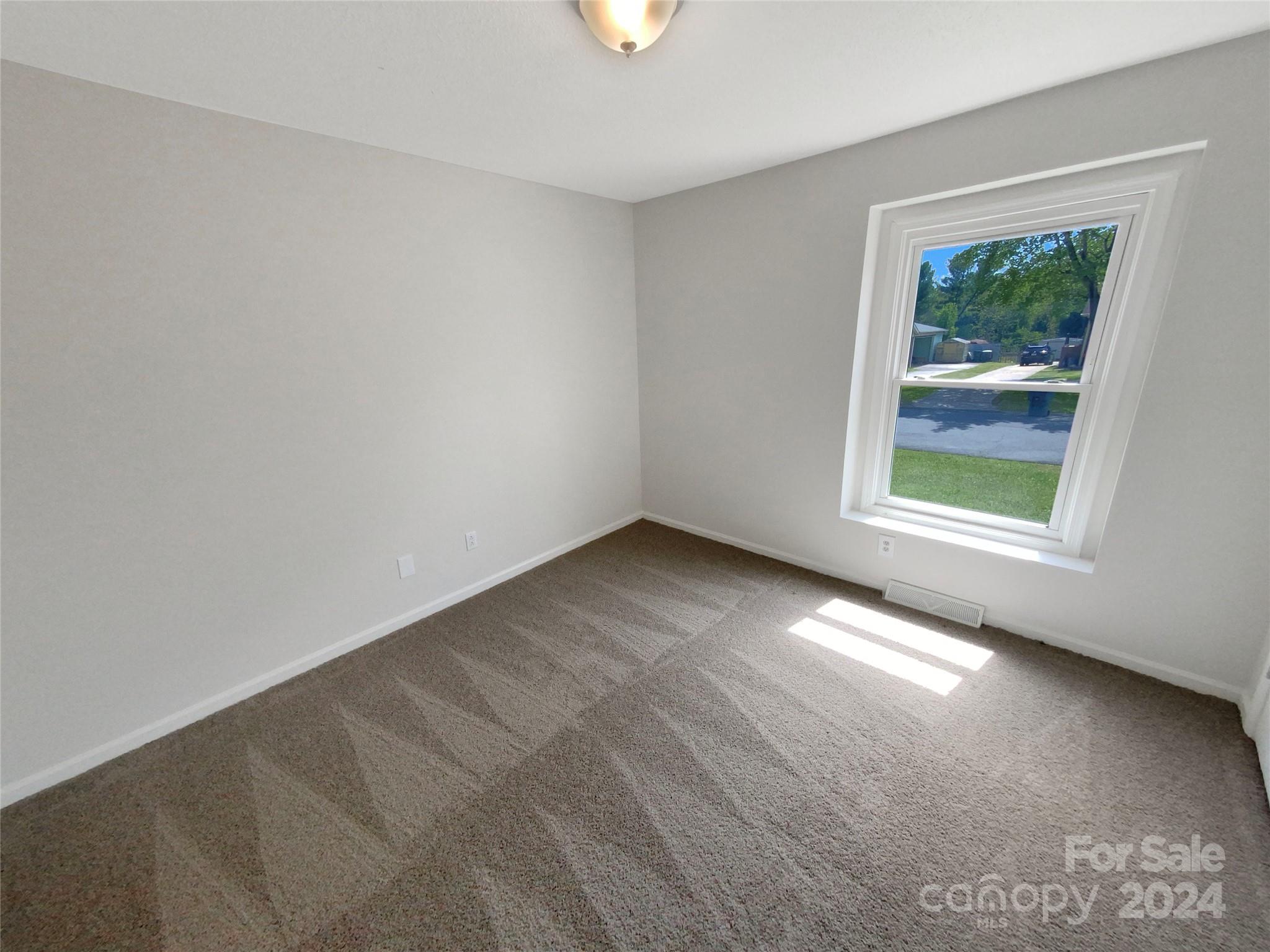 8609 Beechbrooke Road Charlotte, NC 28227 - Photo 9 of 18 Gallery Image 9
