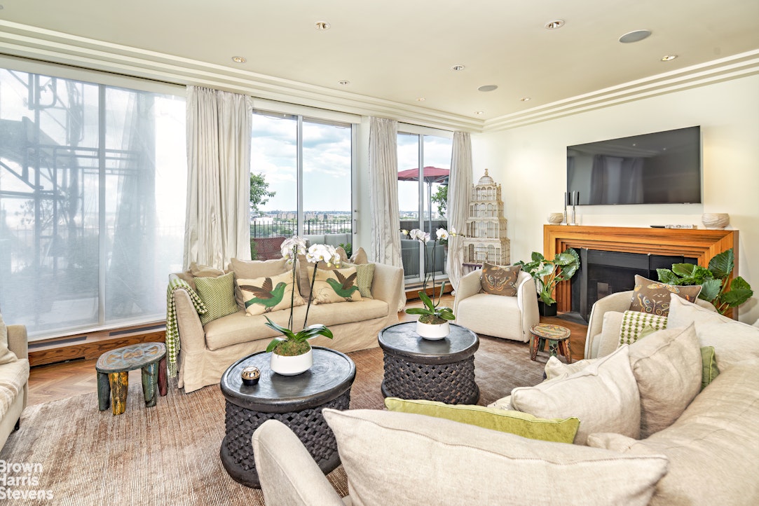 130 East End Avenue, Unit PHB Manhattan, NY 10028 - Photo 7 of 31