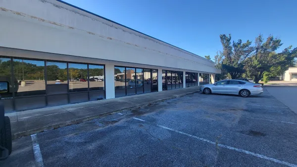 $7,985 | 6001 Bartlett Center Drive, Bartlett, TN 38134