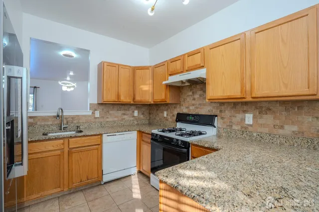 $2,900 | 1603 Blossom Circle, Dayton, NJ 08810