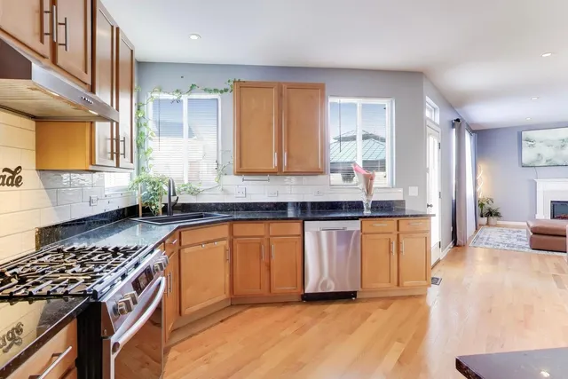 $405,000 | 1605 Cascade Ridge Drive, Plainfield, IL 60586