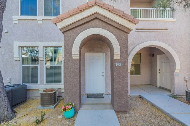 $1,325 | 10001 Peace Way, Unit 2230, Las Vegas, NV 89147