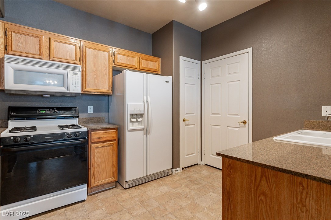 10001 Peace Way, Unit 2230 Las Vegas, NV 89147 - Photo 3 of 19