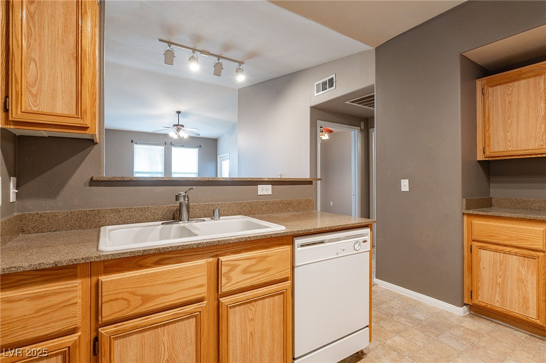 10001 Peace Way, Unit 2230 Las Vegas, NV 89147 - Photo 4 of 19