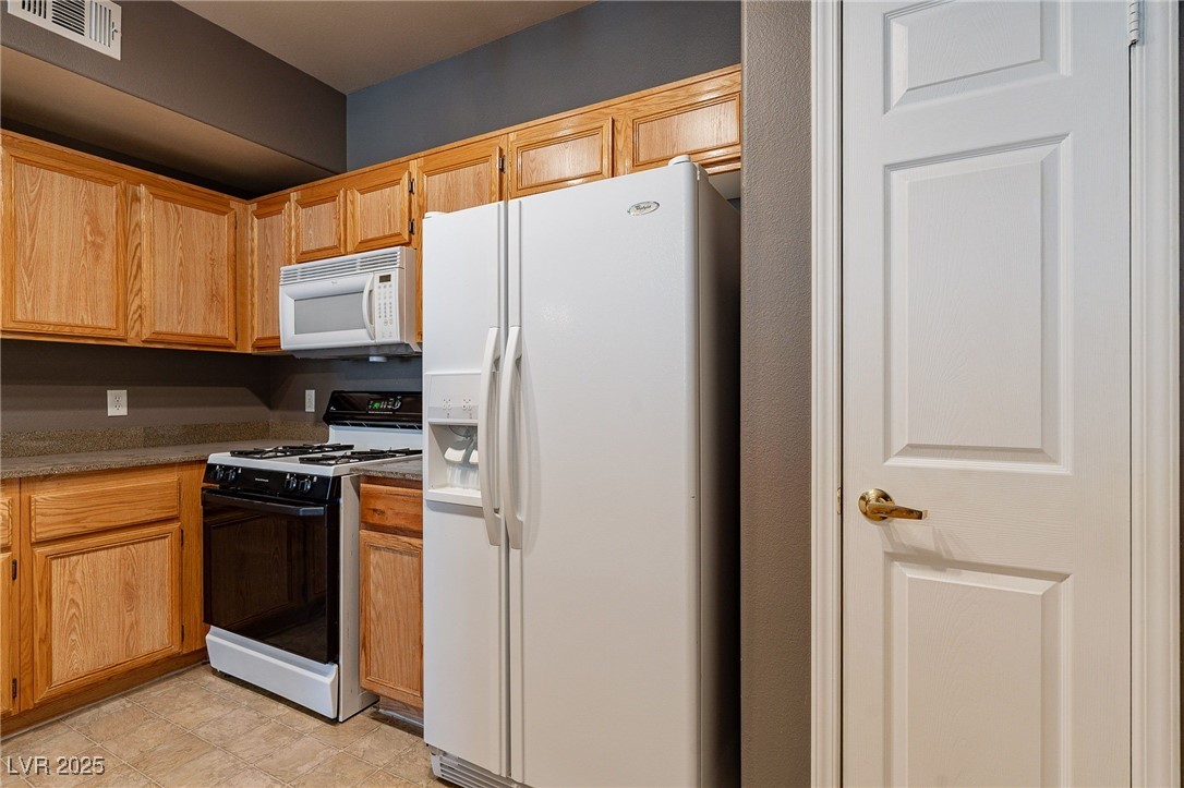 10001 Peace Way, Unit 2230 Las Vegas, NV 89147 - Photo 6 of 19