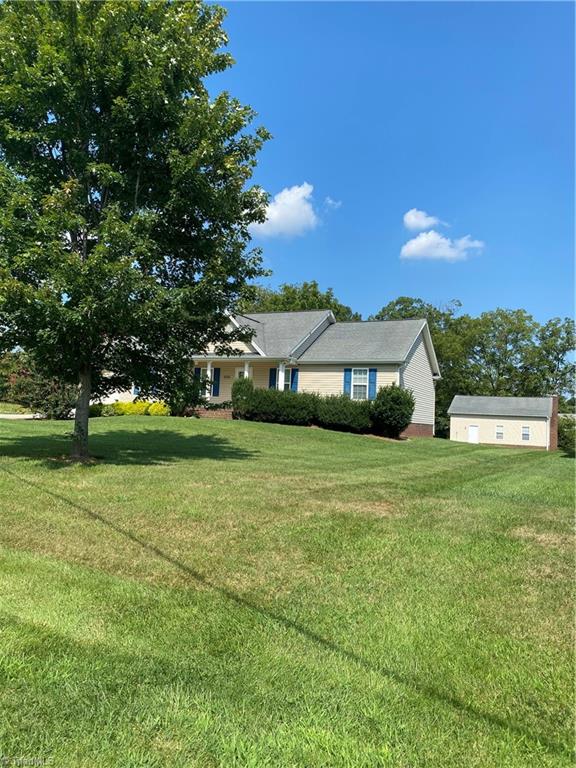 5035 Warner Road Pfafftown, NC 27040 - Photo 4 of 35