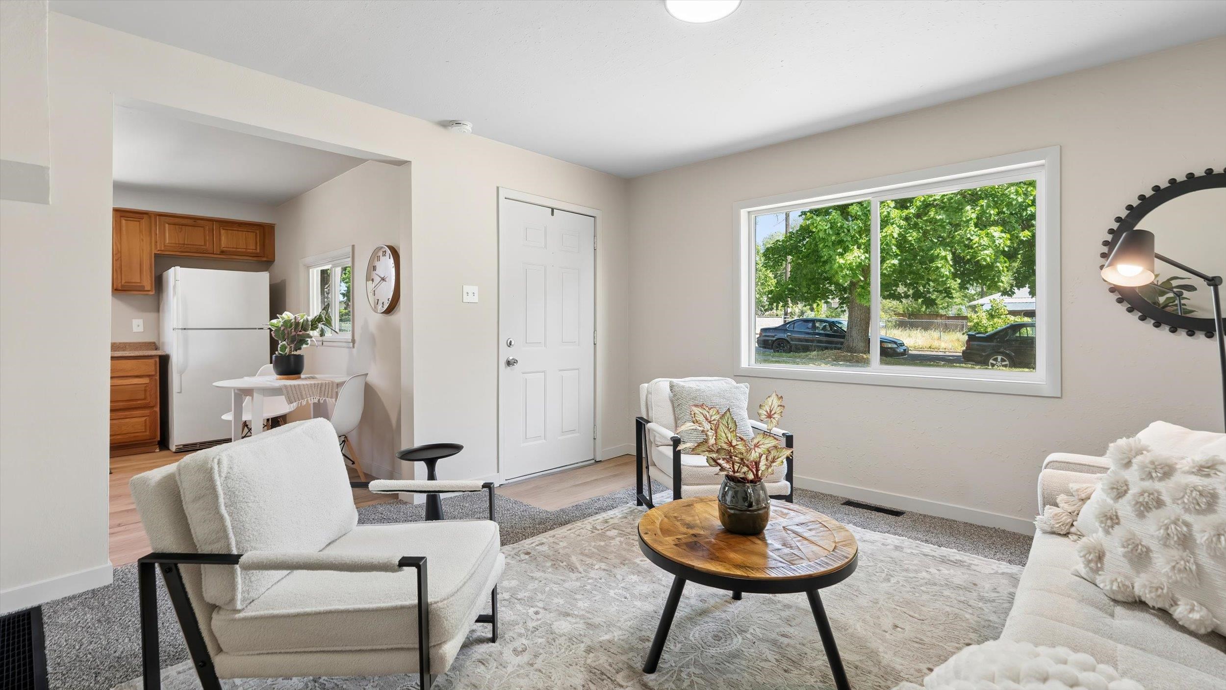 4027 North Post Street Spokane, WA 99205 - Photo 3 of 23