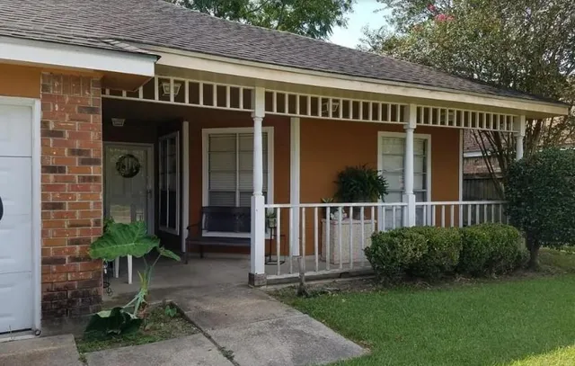 $180,000 | 2001 Van Arpel Drive, Laplace, LA 70068