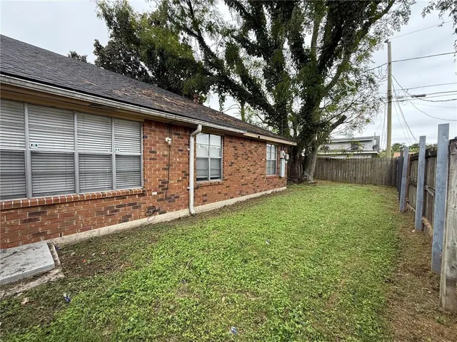 $180,000 | 2001 Van Arpel Drive, Laplace, LA 70068
