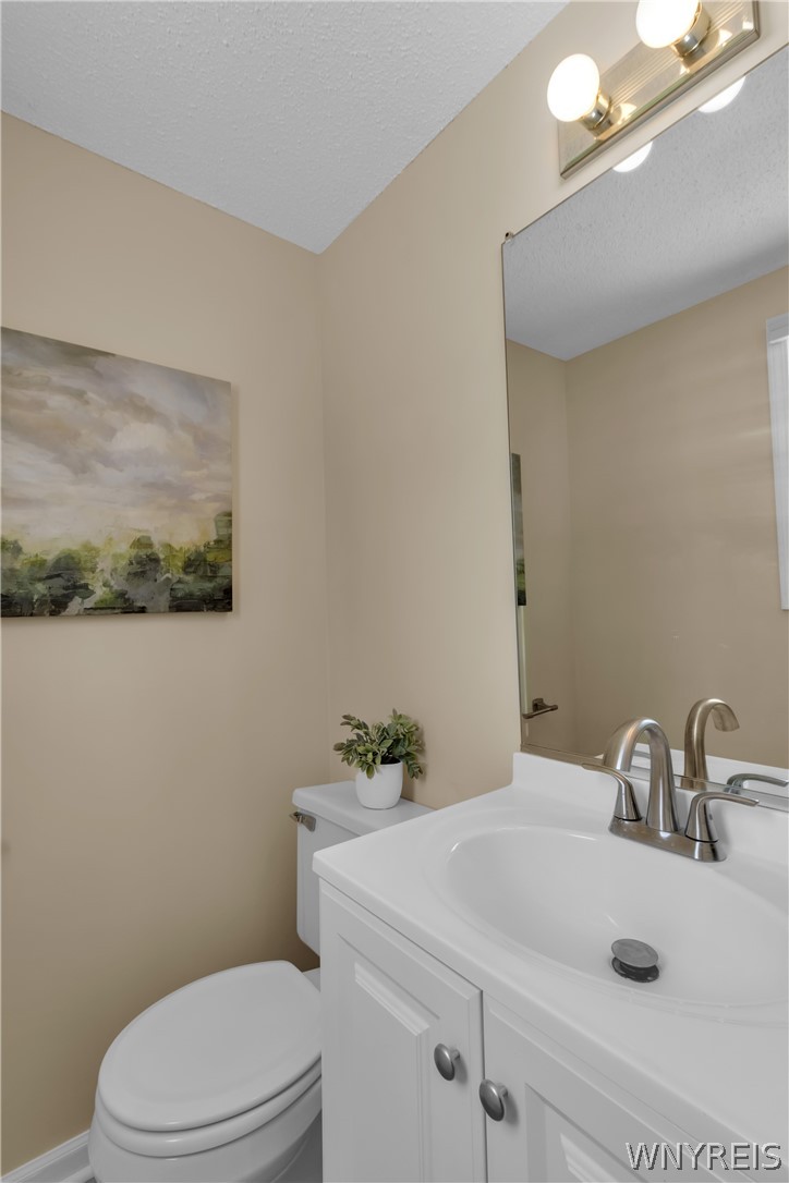 4611 Chestnut Ridge Road, Unit C Amherst, NY 14228 - Photo 21 of 31 Half Bathroom