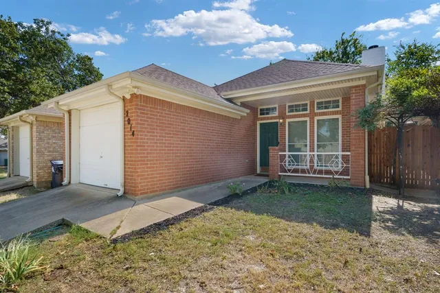 $1,800 | 2014 Lee Drive, Denton, TX 76209