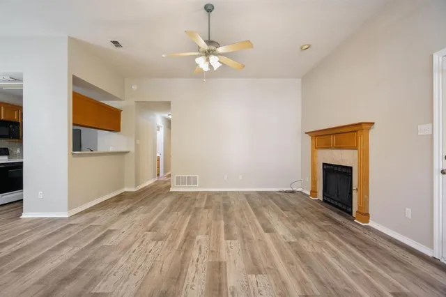 $1,800 | 2014 Lee Drive, Denton, TX 76209