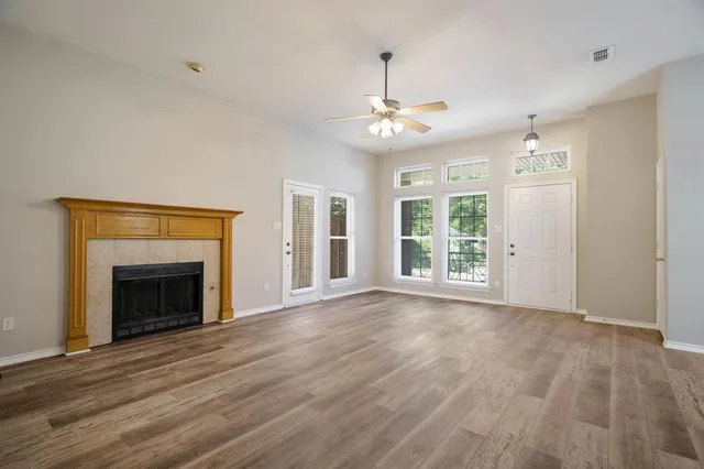 $1,800 | 2014 Lee Drive, Denton, TX 76209