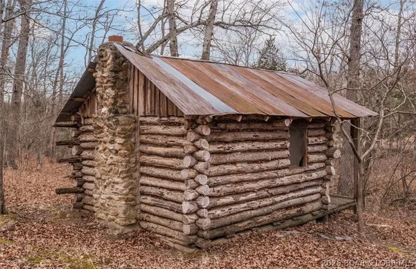 $1,099,900 | 21657 Sawmill Road, Versailles, MO 65084