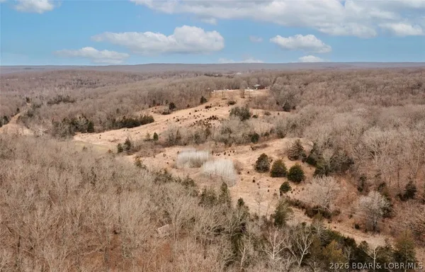 $1,099,900 | 21657 Sawmill Road, Versailles, MO 65084