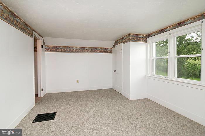 560 Jasontown Road Westminster, MD 21158 - Photo 14 of 29 Bedroom
