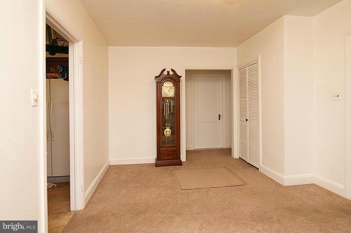 560 Jasontown Road Westminster, MD 21158 - Photo 8 of 29 Dining Room