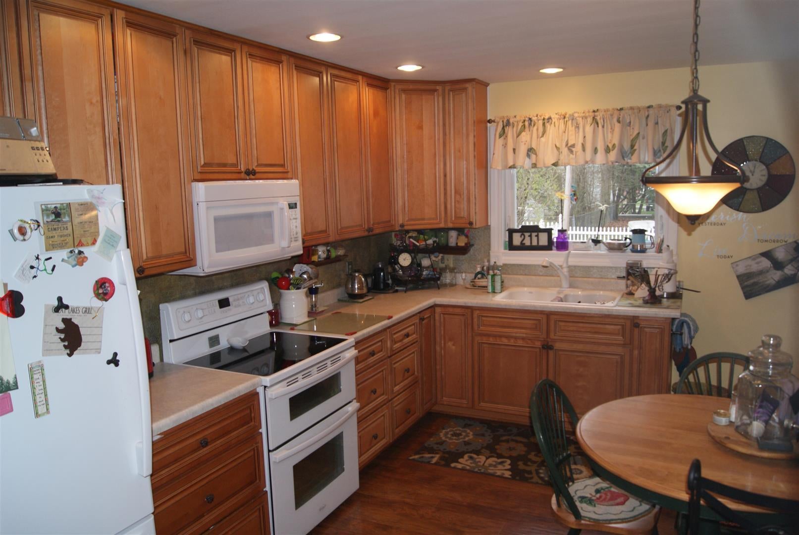 211 South Ball Street Cheboygan, MI 49721 - Photo 3 of 11 Gallery Image 3