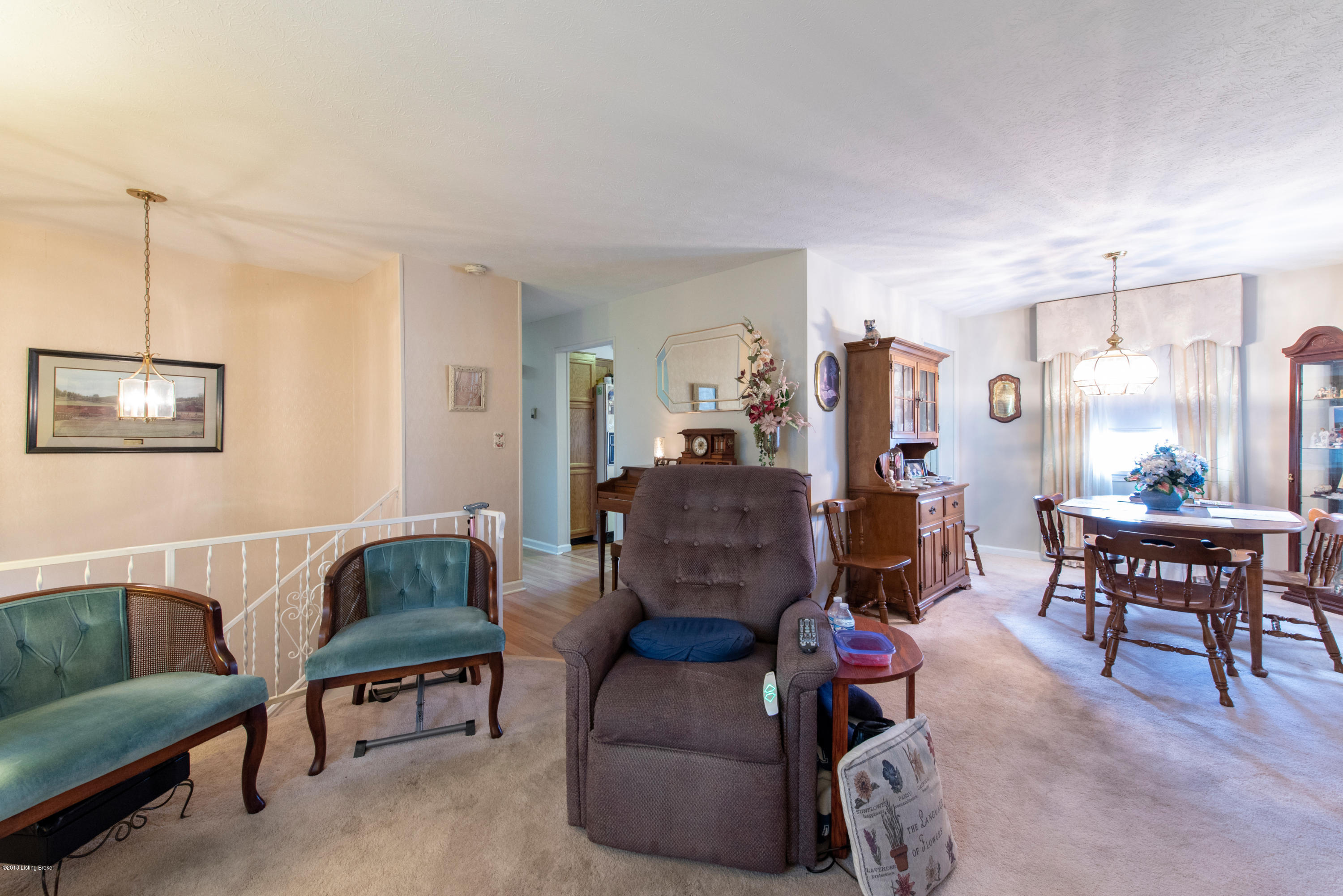 8310 Terry Road Louisville, KY 40258 - Photo 4 of 32 DSC_2083