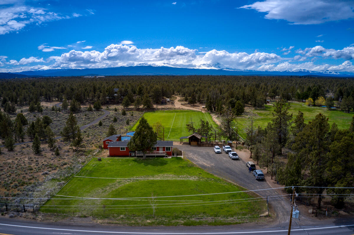 63893 Deschutes Market Road Bend, OR 97701 - Photo 43 of 48 DJI_0134