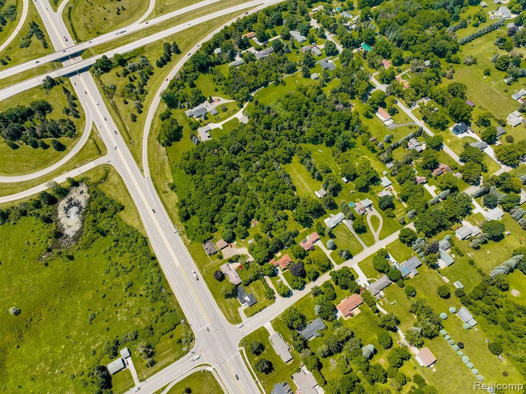 1224 South Lapeer Road Lapeer, MI 48446 - Photo 2 of 31