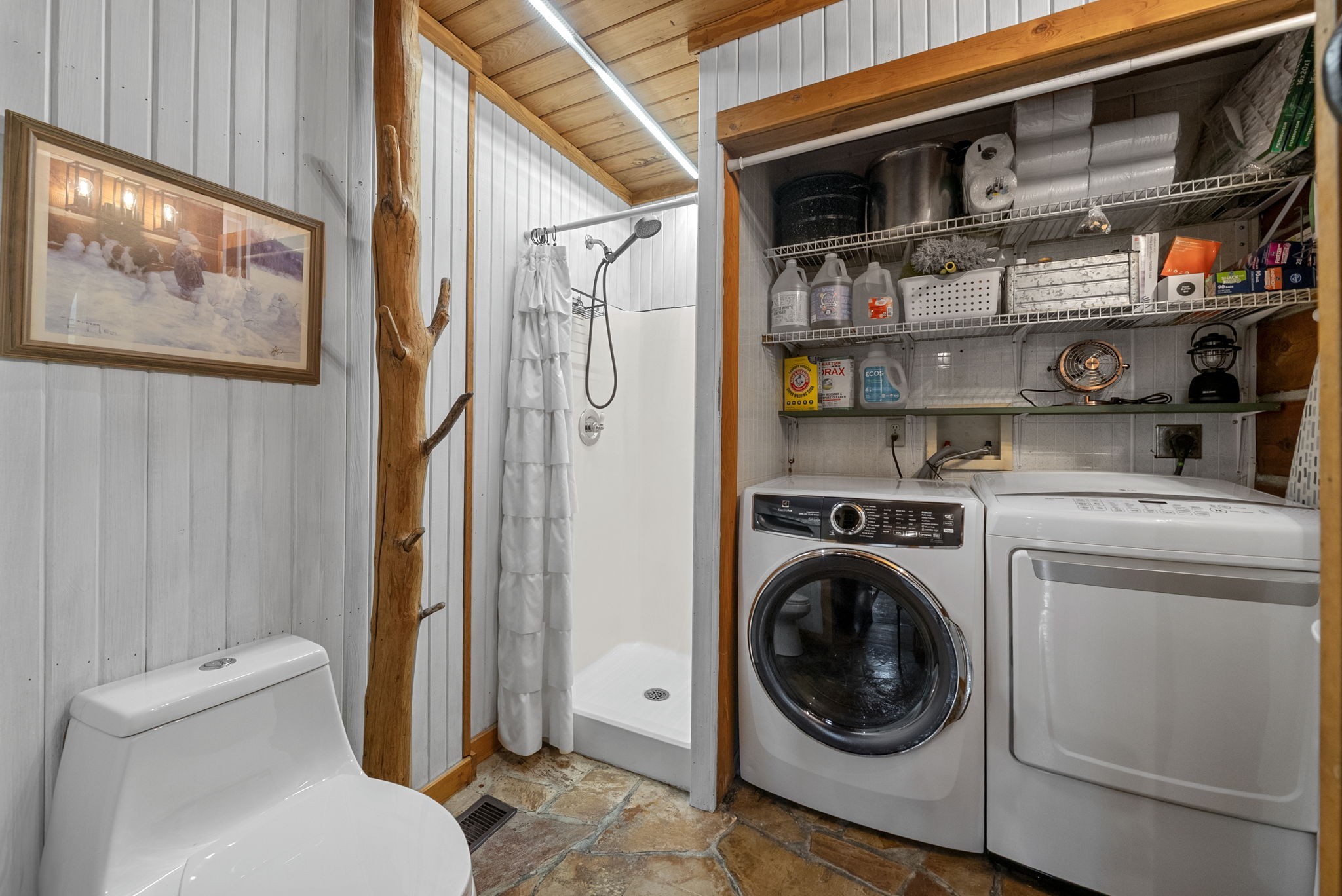 1205 Shakerag Road Hanson, KY 42413 - Photo 24 of 50 a view of bathroom with washer and dryer