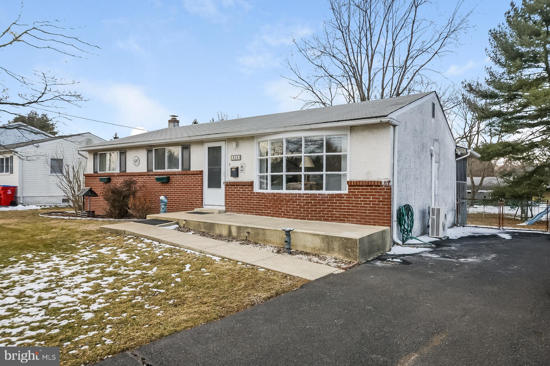 824 Roger Road Warminster, PA 18974 - Photo 2 of 26 Gallery Image 2