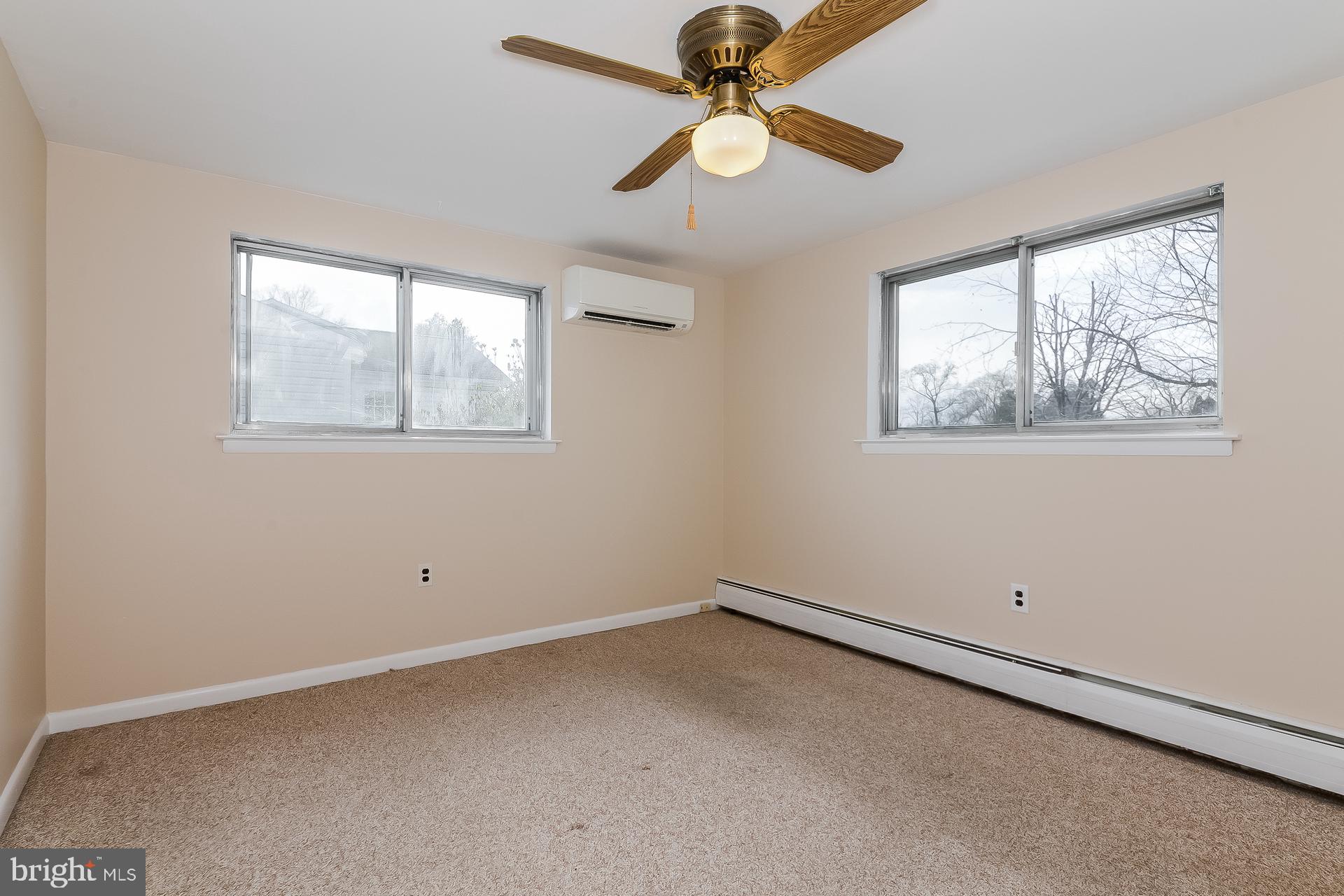 824 Roger Road Warminster, PA 18974 - Photo 13 of 26 Gallery Image 13