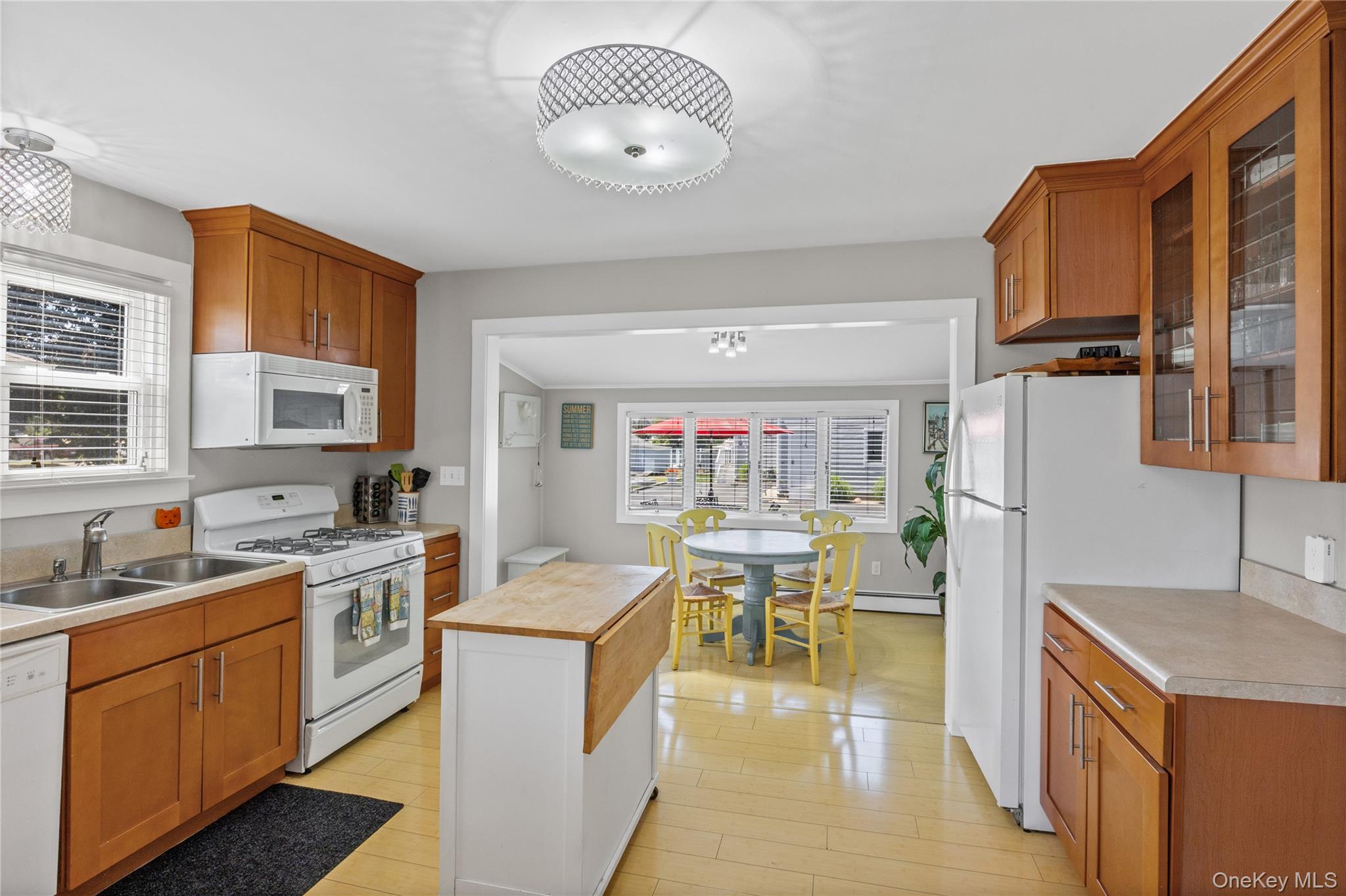 83 Beach Road Riverhead, NY 11901 - Photo 8 of 23