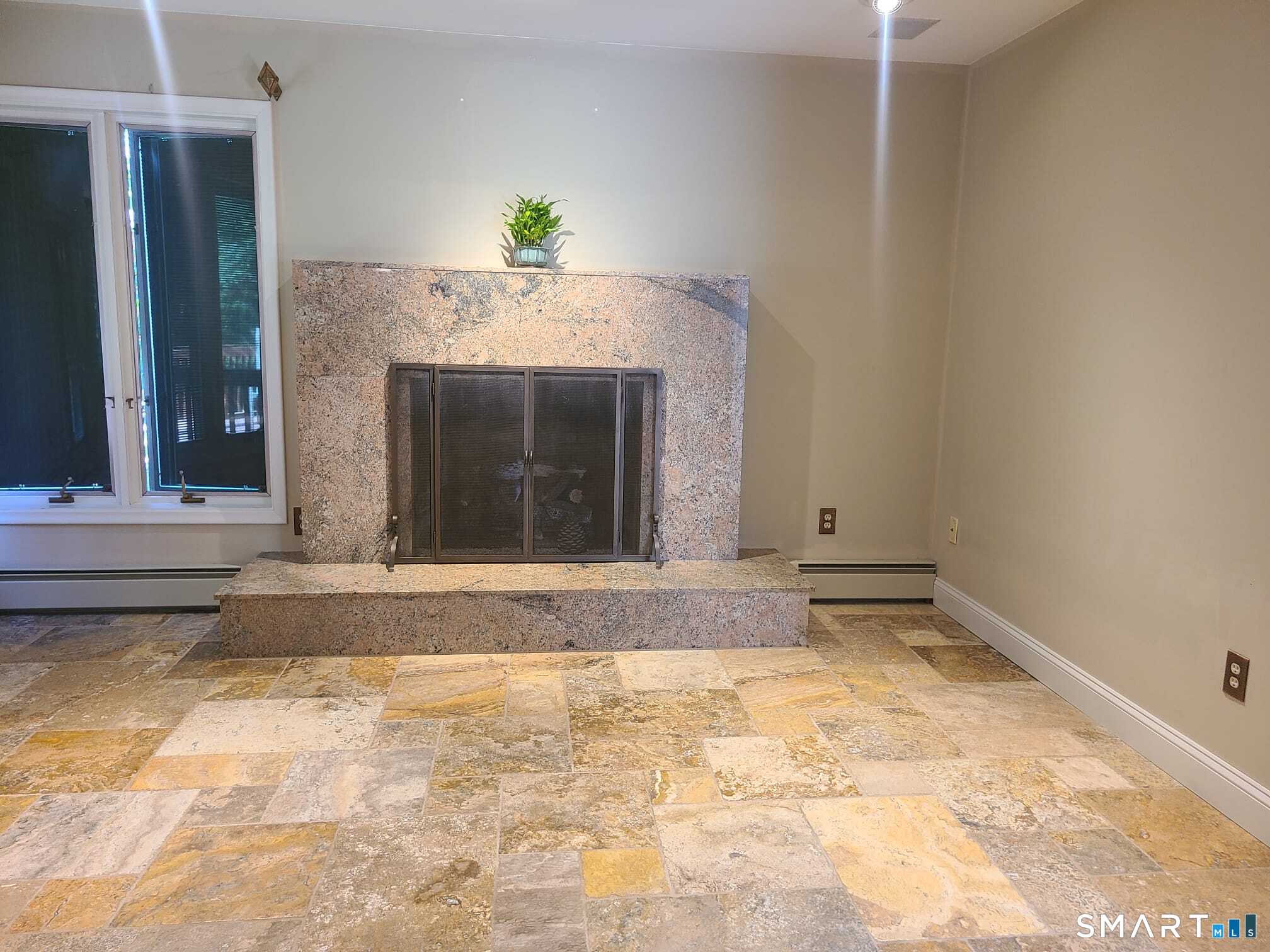 925 Dunbar Hill Road Hamden, CT 06514 - Photo 10 of 39