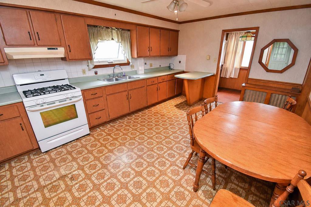 188 Stone Street Johnstown, PA 15906 - Photo 9 of 27
