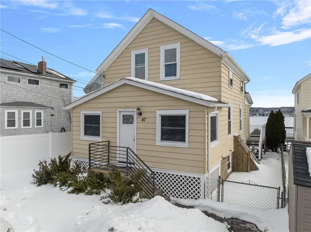 $850,000 | 47 Cedar Avenue, Portsmouth, RI 02871