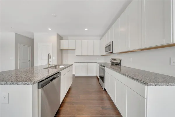 $419,750 | 7380 King's Pointe Drive, Radford, VA 24141