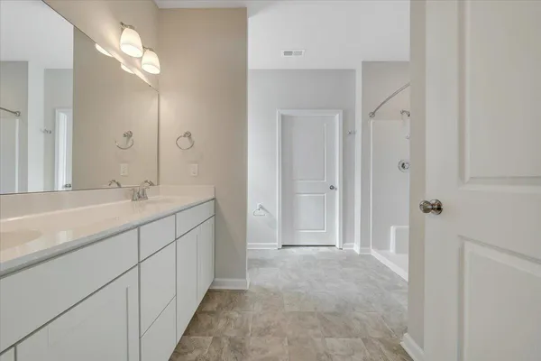 $419,750 | 7380 King's Pointe Drive, Radford, VA 24141