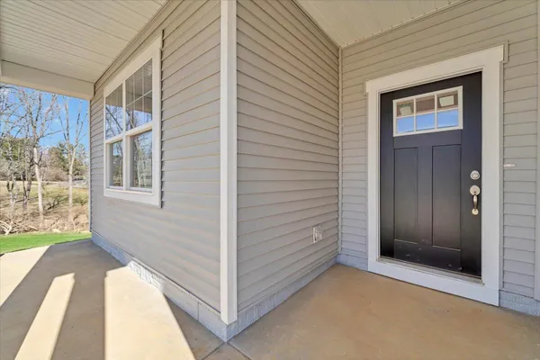 $419,750 | 7380 King's Pointe Drive, Radford, VA 24141