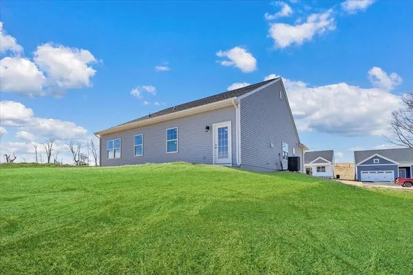 $419,750 | 7380 King's Pointe Drive, Radford, VA 24141