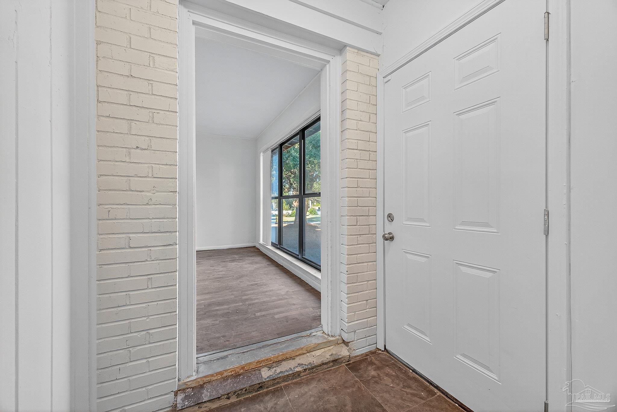 6571 Cedar Street Milton, FL 32570 - Photo 5 of 47 a view of a hallway