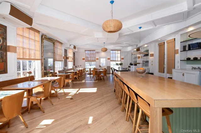 $9,500,000 | 10 Old Rte 9, Hyde Park, NY 12580