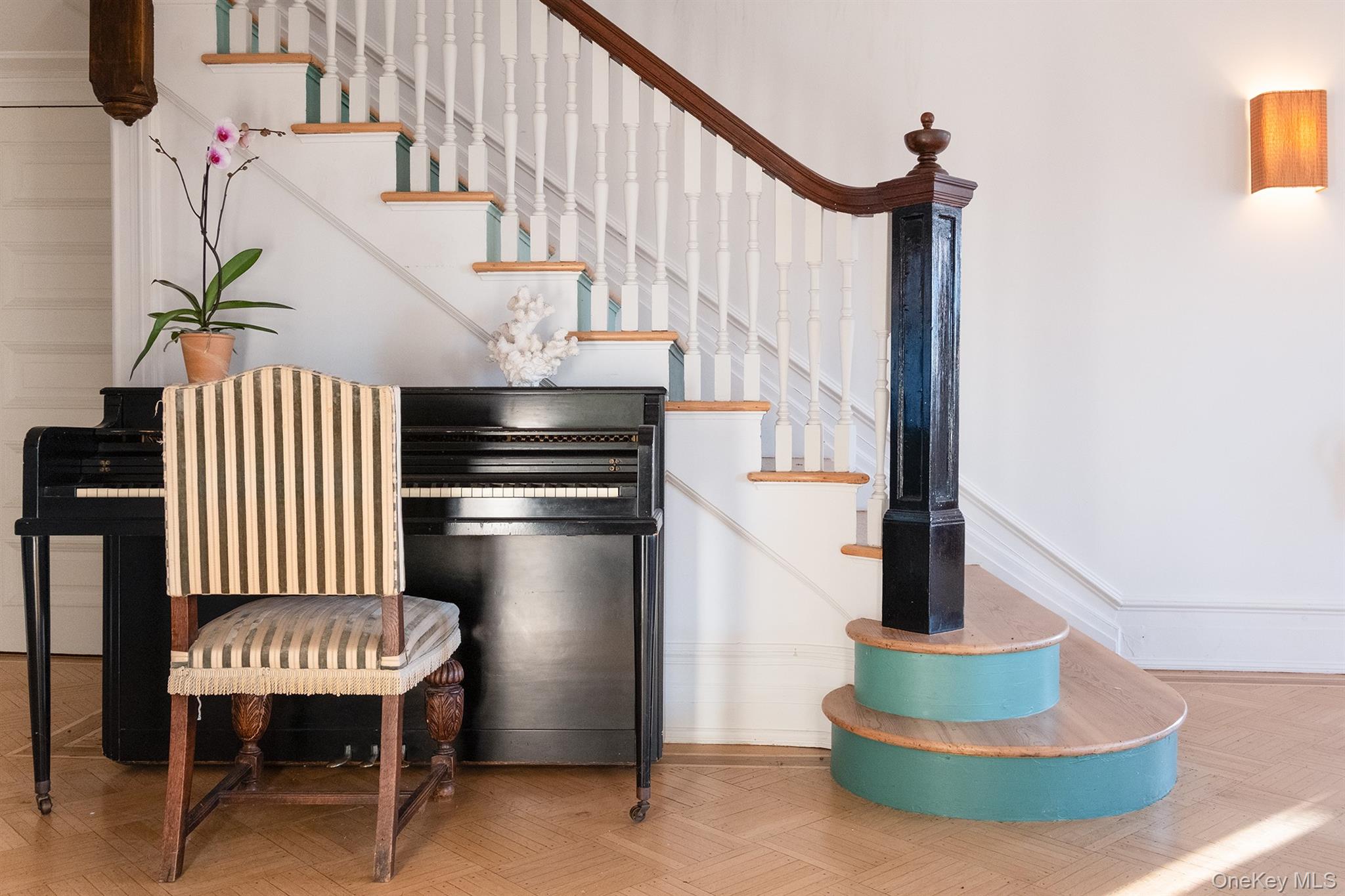 10 Old Rte 9 Staatsburg, NY 12580 - Photo 4 of 42 Foyer/Staircase