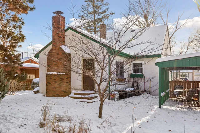 $374,900 | 711 Grandview Avenue West, Roseville, MN 55113