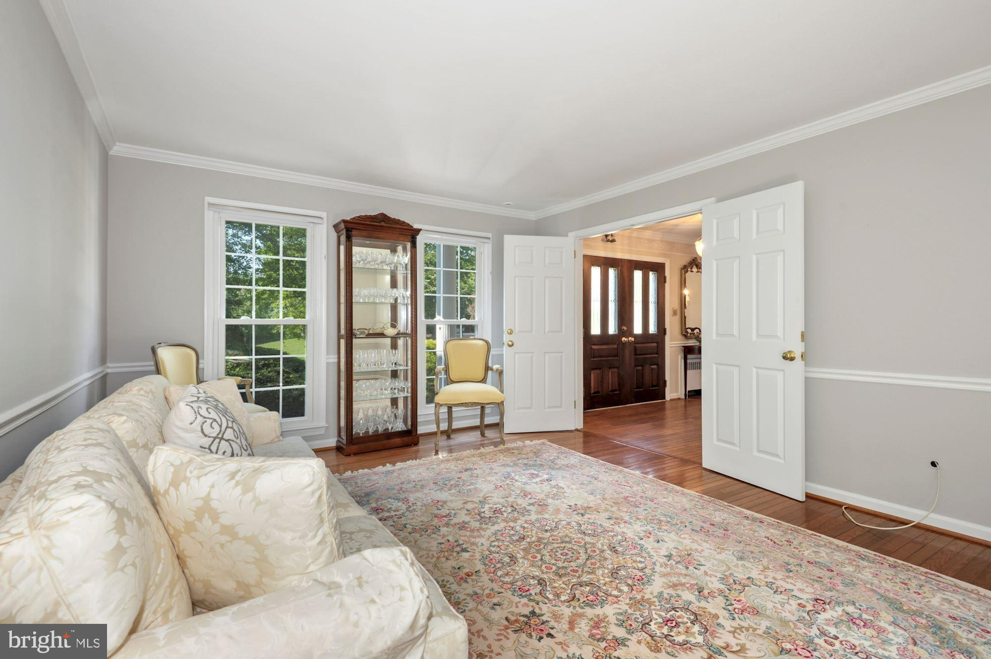 2741 Hill Road Vienna, VA 22181 - Photo 11 of 63 Large formal Living Room