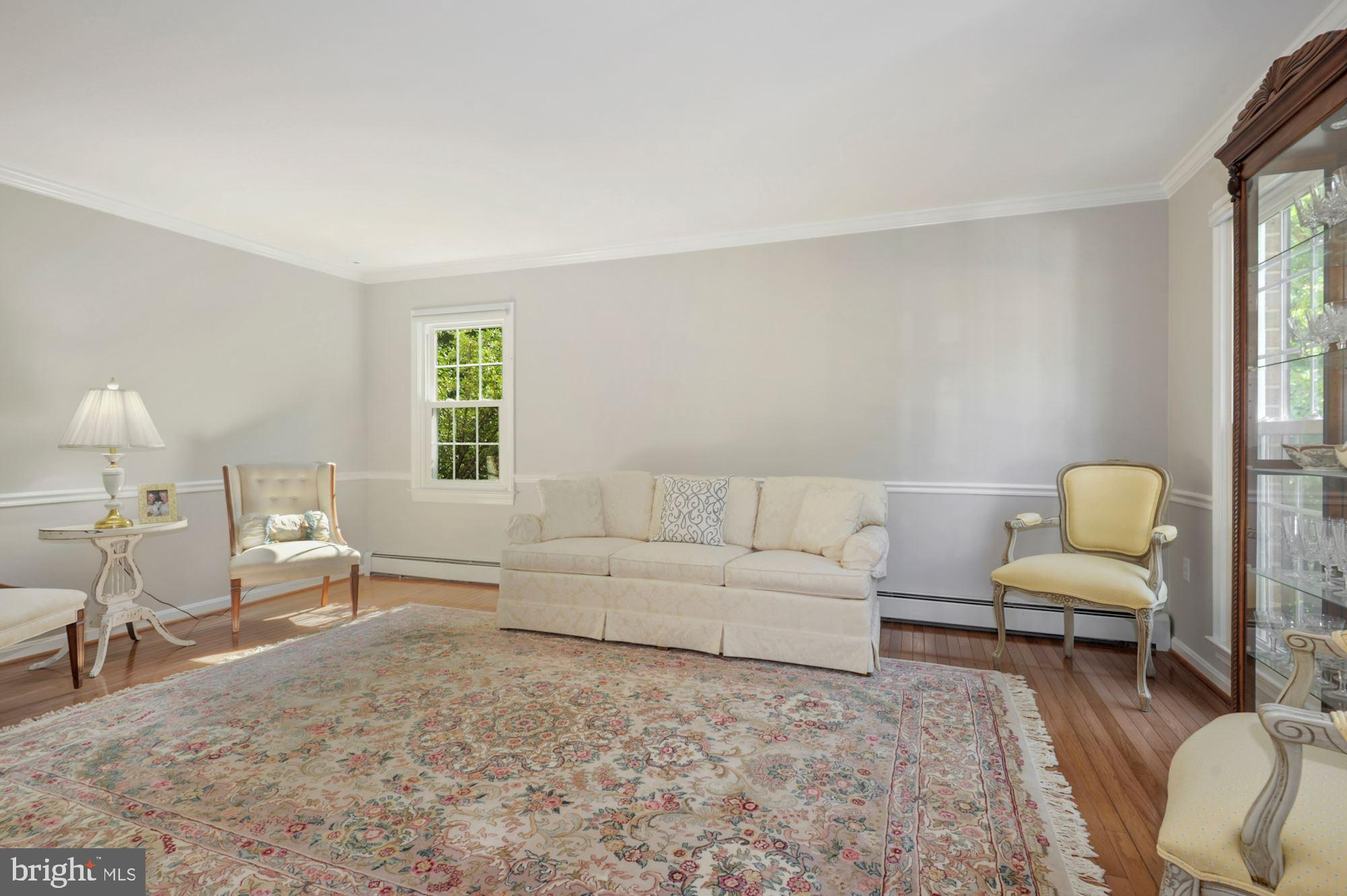 2741 Hill Road Vienna, VA 22181 - Photo 14 of 63 Living Room