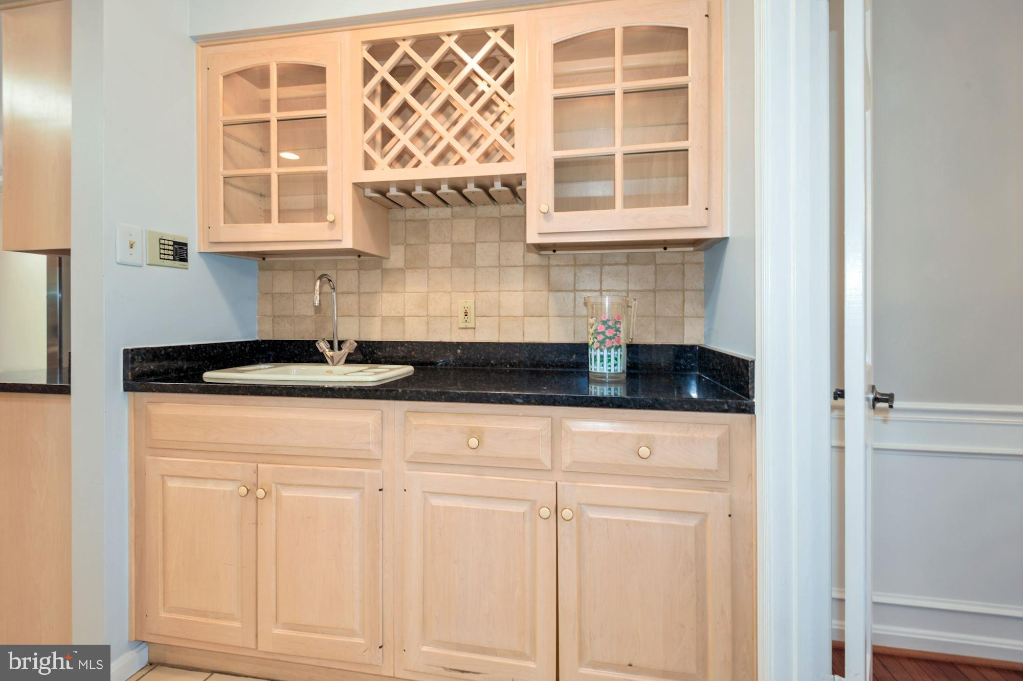 2741 Hill Road Vienna, VA 22181 - Photo 17 of 63 Butlers Pantry