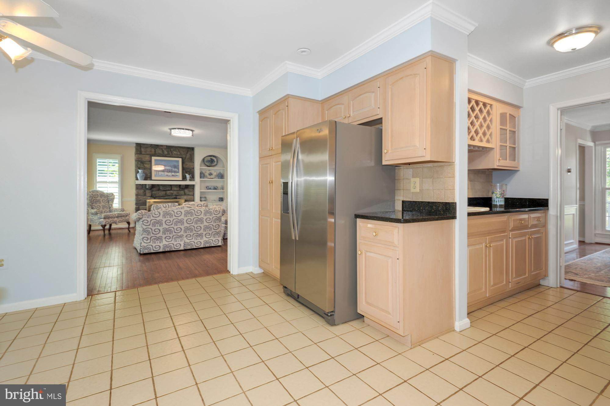 2741 Hill Road Vienna, VA 22181 - Photo 20 of 63 kitchen