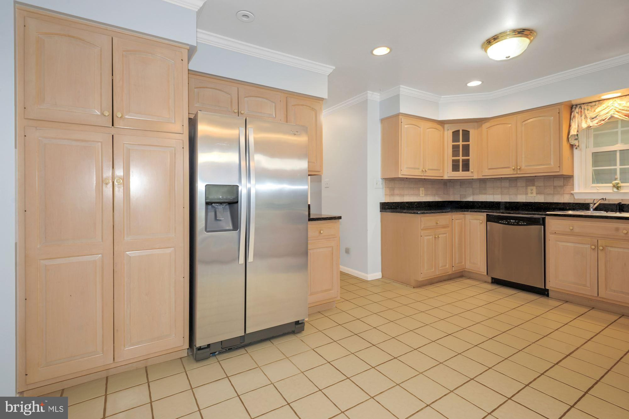 2741 Hill Road Vienna, VA 22181 - Photo 21 of 63 kitchen